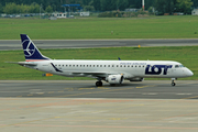 LOT Polish Airlines Embraer ERJ-195LR (ERJ-190-200LR) (SP-LND) at  Warsaw - Frederic Chopin International, Poland