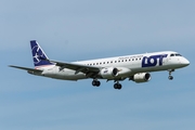 LOT Polish Airlines Embraer ERJ-195LR (ERJ-190-200LR) (SP-LND) at  Warsaw - Frederic Chopin International, Poland