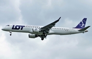 LOT Polish Airlines Embraer ERJ-195LR (ERJ-190-200LR) (SP-LNE) at  Warsaw - Frederic Chopin International, Poland