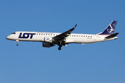 LOT Polish Airlines Embraer ERJ-195LR (ERJ-190-200LR) (SP-LNF) at  London - Heathrow, United Kingdom