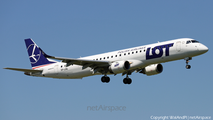LOT Polish Airlines Embraer ERJ-195LR (ERJ-190-200LR) (SP-LNG) | Photo 454526