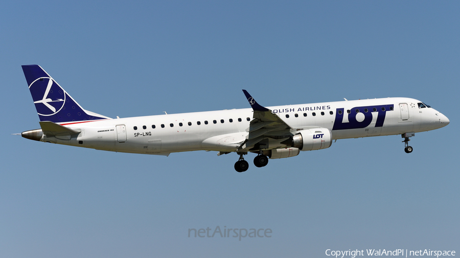 LOT Polish Airlines Embraer ERJ-195LR (ERJ-190-200LR) (SP-LNG) | Photo 454527