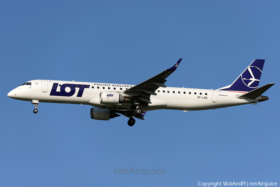 LOT Polish Airlines Embraer ERJ-195LR (ERJ-190-200LR) (SP-LNG) | Photo 465172