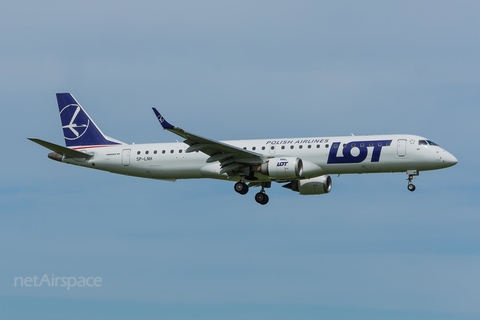 LOT Polish Airlines Embraer ERJ-195LR (ERJ-190-200LR) (SP-LNH) at  Lublin - Świdnik, Poland