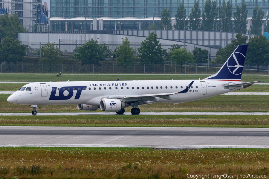 LOT Polish Airlines Embraer ERJ-195LR (ERJ-190-200LR) (SP-LNH) | Photo 378111