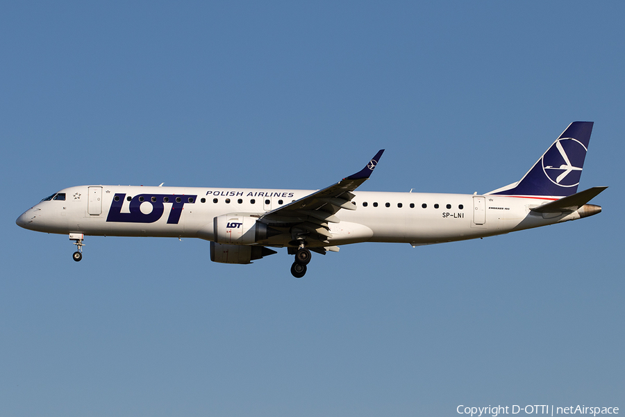 LOT Polish Airlines Embraer ERJ-195LR (ERJ-190-200LR) (SP-LNI) | Photo 343455