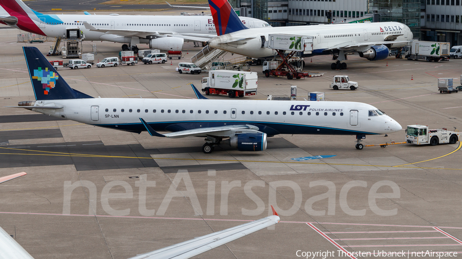 LOT Polish Airlines Embraer ERJ-195AR (ERJ-190-200 IGW) (SP-LNN) | Photo 335556