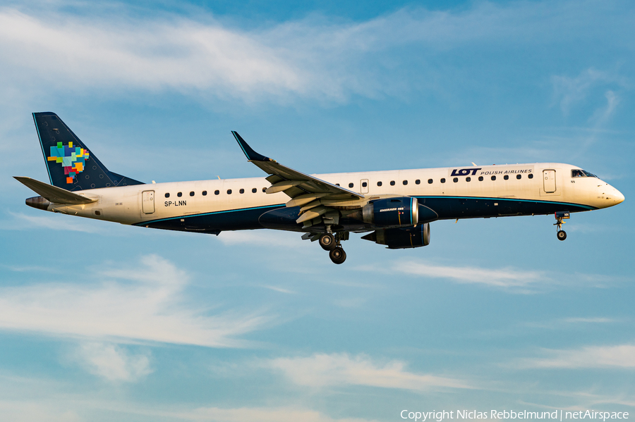 LOT Polish Airlines Embraer ERJ-195AR (ERJ-190-200 IGW) (SP-LNN) | Photo 402097