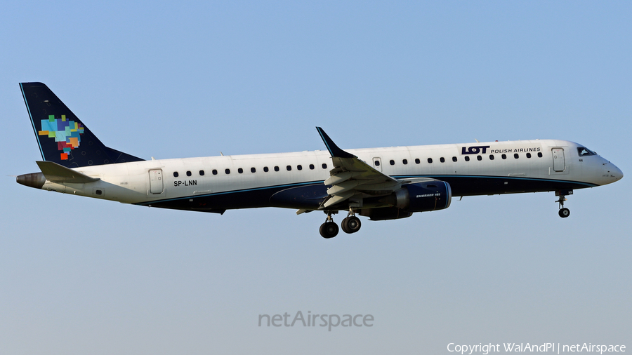 LOT Polish Airlines Embraer ERJ-195AR (ERJ-190-200 IGW) (SP-LNN) | Photo 454529