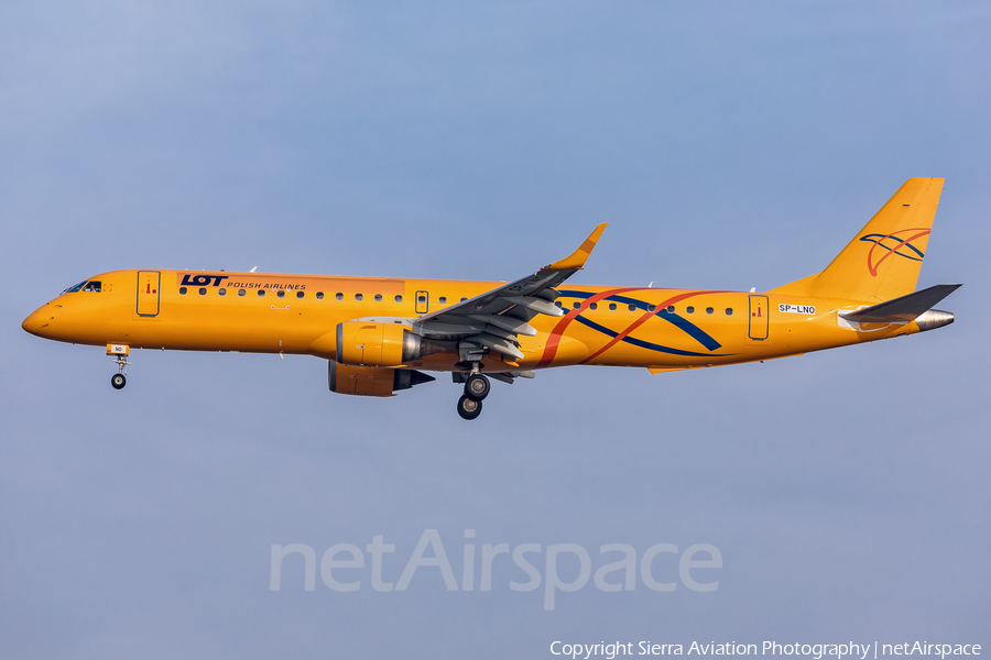 LOT Polish Airlines Embraer ERJ-195LR (ERJ-190-200LR) (SP-LNO) | Photo 373602