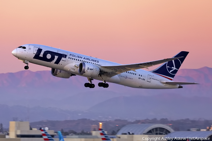 LOT Polish Airlines Boeing 787-8 Dreamliner (SP-LRA) | Photo 288189