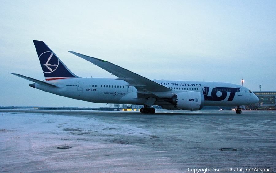LOT Polish Airlines Boeing 787-8 Dreamliner (SP-LRA) | Photo 17897