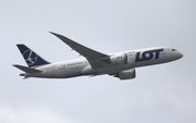 LOT Polish Airlines Boeing 787-8 Dreamliner (SP-LRA) at  Chicago - O'Hare International, United States