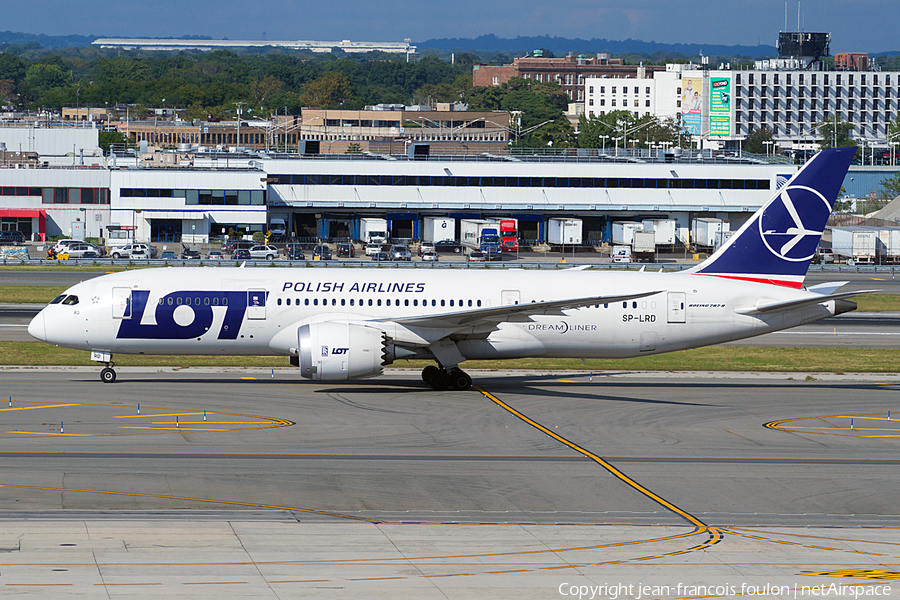 LOT Polish Airlines Boeing 787-8 Dreamliner (SP-LRD) | Photo 138208