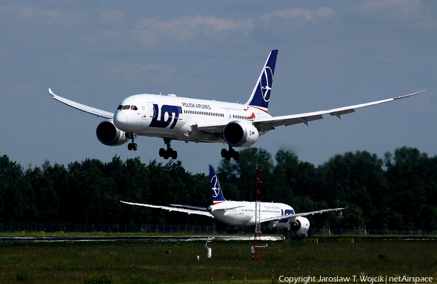 LOT Polish Airlines Boeing 787-8 Dreamliner (SP-LRH) | Photo 244507