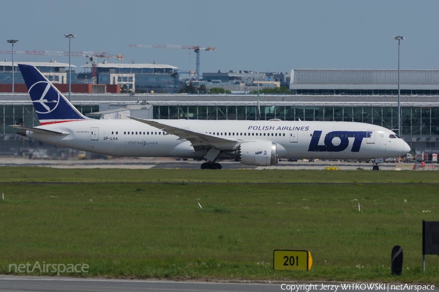 LOT Polish Airlines Boeing 787-9 Dreamliner (SP-LSA) | Photo 675006
