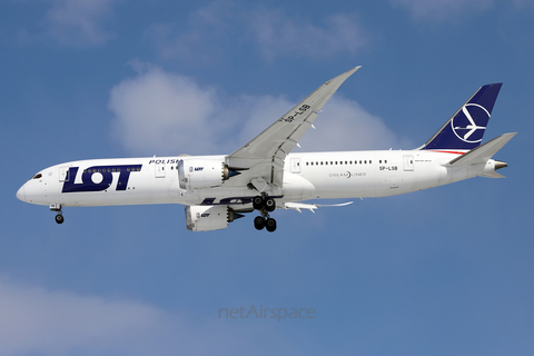 LOT Polish Airlines Boeing 787-9 Dreamliner (SP-LSB) at  Warsaw - Frederic Chopin International, Poland