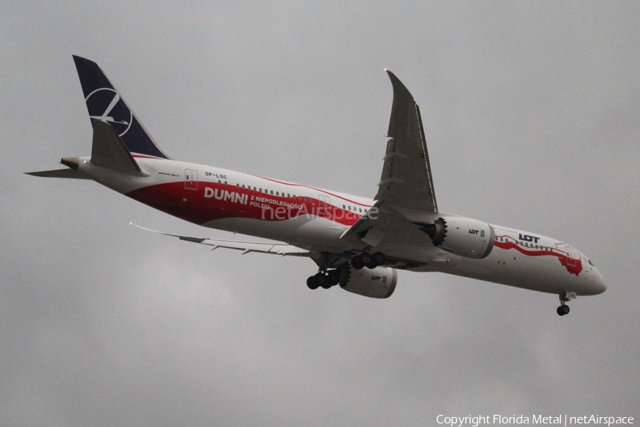 LOT Polish Airlines Boeing 787-9 Dreamliner (SP-LSC) | Photo 407923