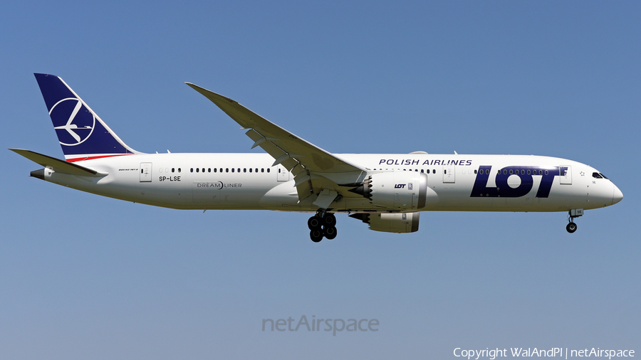LOT Polish Airlines Boeing 787-9 Dreamliner (SP-LSE) | Photo 454534
