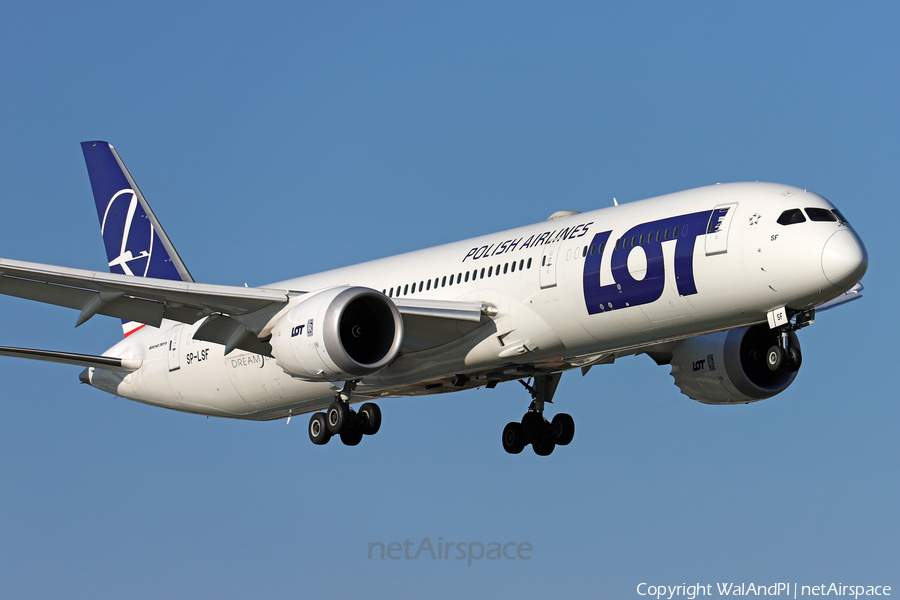 LOT Polish Airlines Boeing 787-9 Dreamliner (SP-LSF) | Photo 478648
