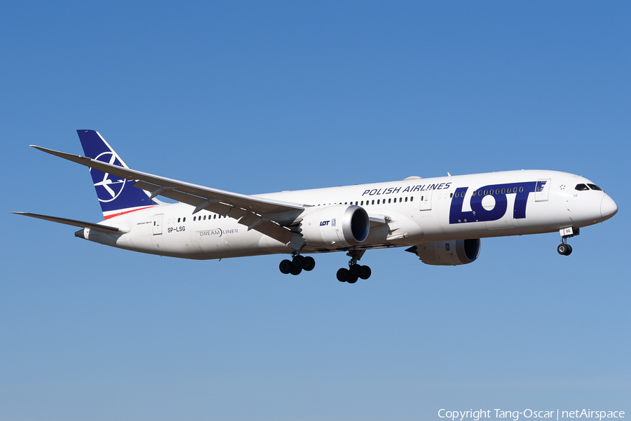 LOT Polish Airlines Boeing 787-9 Dreamliner (SP-LSG) | Photo 507442