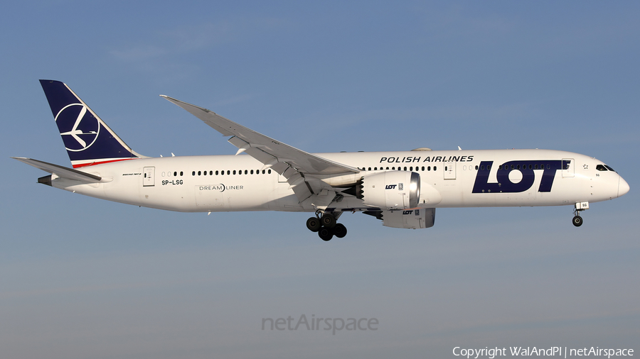LOT Polish Airlines Boeing 787-9 Dreamliner (SP-LSG) | Photo 540603