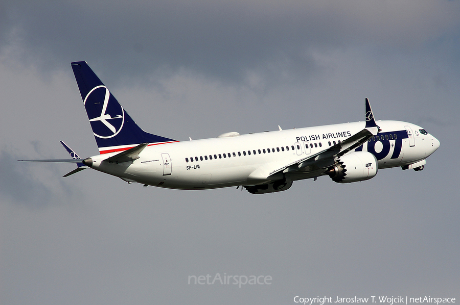 LOT Polish Airlines Boeing 737-8 MAX (SP-LVA) | Photo 241695