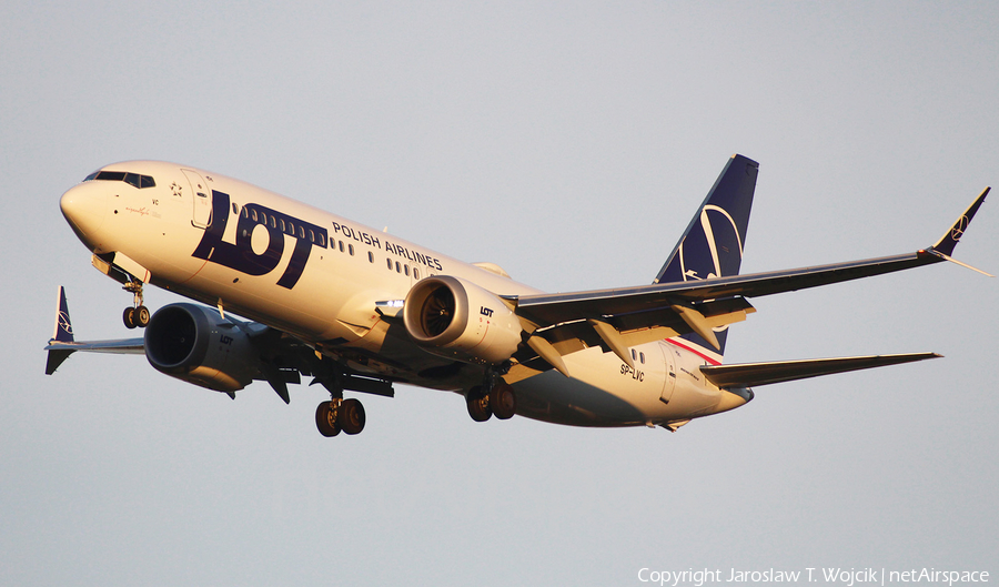LOT Polish Airlines Boeing 737-8 MAX (SP-LVC) | Photo 258980