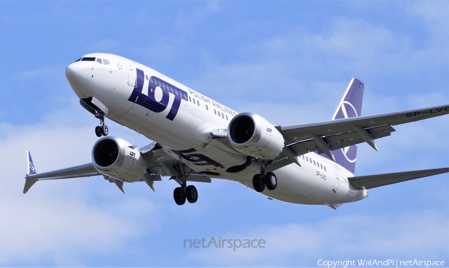 LOT Polish Airlines Boeing 737-8 MAX (SP-LVC) | Photo 444354