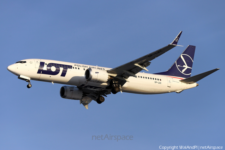 LOT Polish Airlines Boeing 737-8 MAX (SP-LVC) | Photo 488504