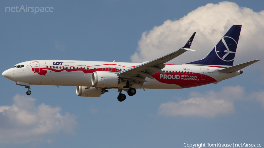 LOT Polish Airlines Boeing 737-8 MAX (SP-LVD) | Photo 402416