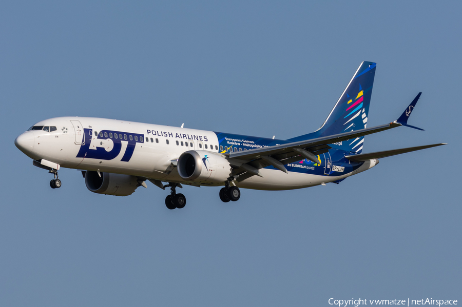 LOT Polish Airlines Boeing 737-8 MAX (SP-LVH) | Photo 572719