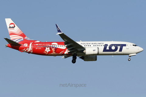 LOT Polish Airlines Boeing 737-8 MAX (SP-LVL) at  Warsaw - Frederic Chopin International, Poland