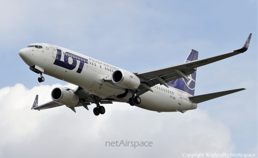 LOT Polish Airlines Boeing 737-89P (SP-LWA) | Photo 444535