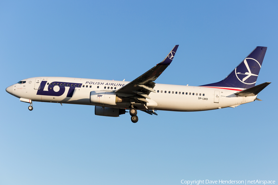 LOT Polish Airlines Boeing 737-89P (SP-LWD) | Photo 369024