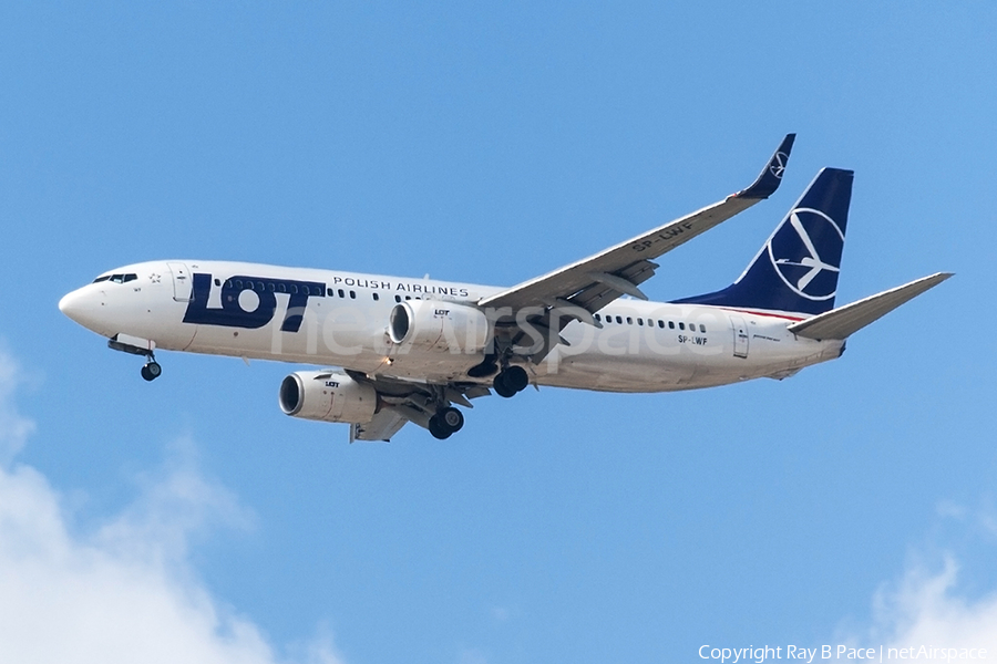 LOT Polish Airlines Boeing 737-86N (SP-LWF) | Photo 377427