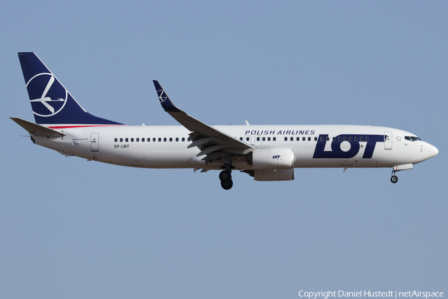 LOT Polish Airlines Boeing 737-86N (SP-LWF) | Photo 537043