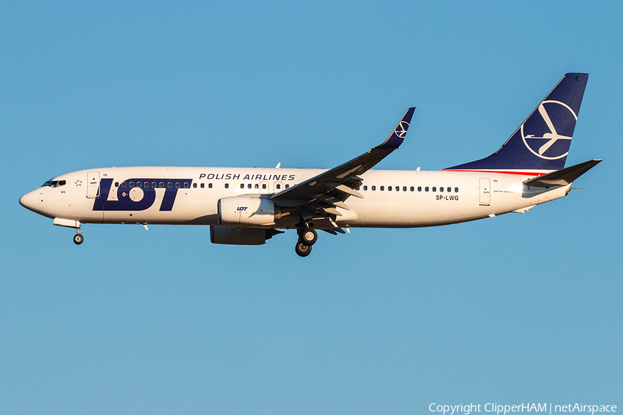 LOT Polish Airlines Boeing 737-86N (SP-LWG) | Photo 408230