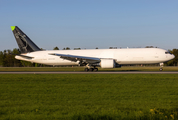 SkyTaxi Boeing 767-35H(ER)(BDSF) (SP-MRG) at  Hamburg - Fuhlsbuettel (Helmut Schmidt), Germany