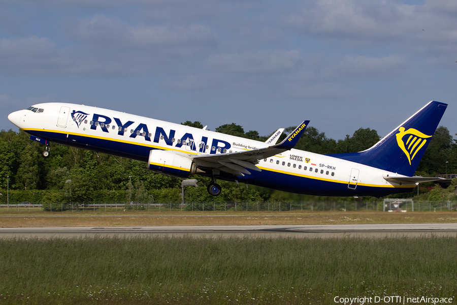 Buzz (Ryanair) Boeing 737-8AS (SP-RKH) | Photo 572388