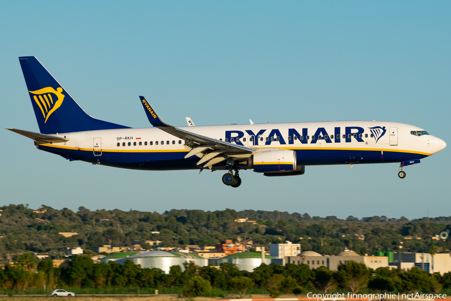 Buzz (Ryanair) Boeing 737-8AS (SP-RKH) | Photo 572644