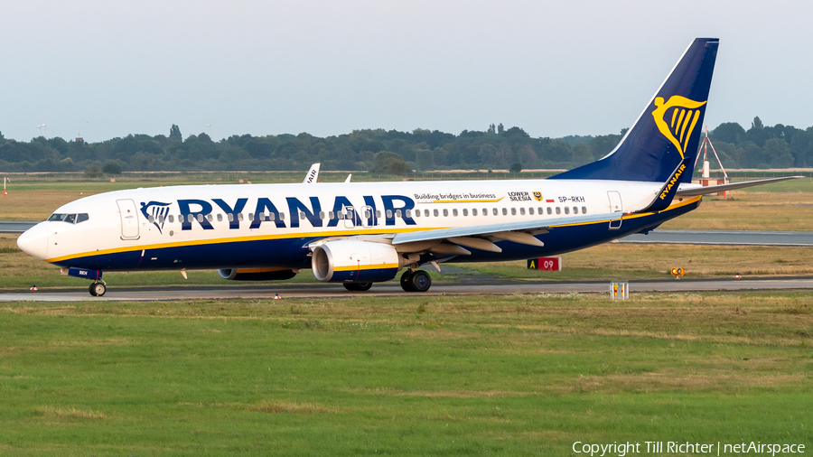 Ryanair Sun Boeing 737-8AS (SP-RKH) | Photo 519942