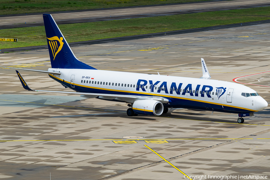 Ryanair Sun Boeing 737-8AS (SP-RKH) | Photo 447724