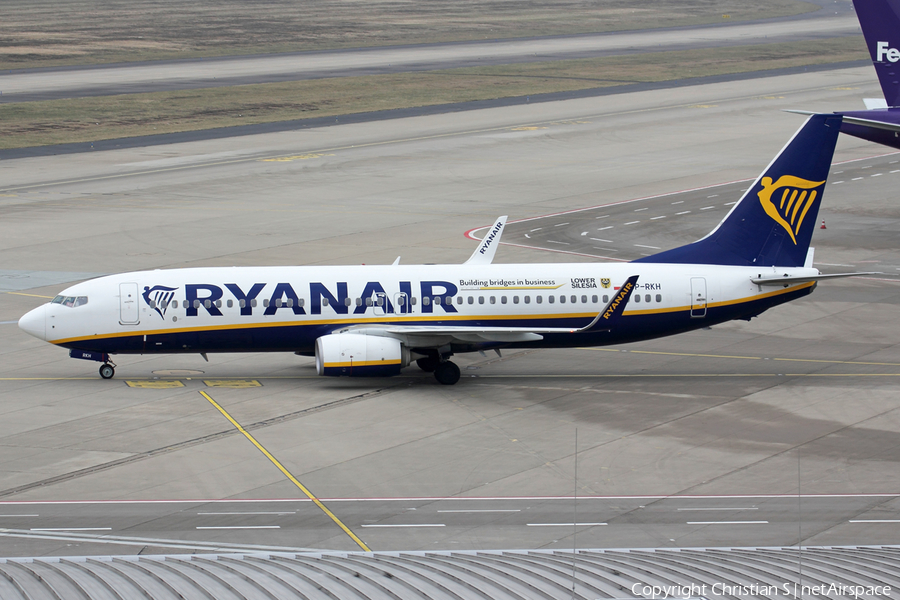 Ryanair Sun Boeing 737-8AS (SP-RKH) | Photo 490296