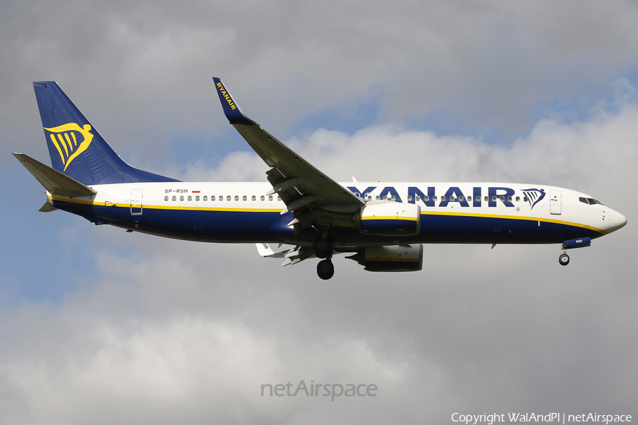 Ryanair Sun Boeing 737-8AS (SP-RSH) | Photo 651907
