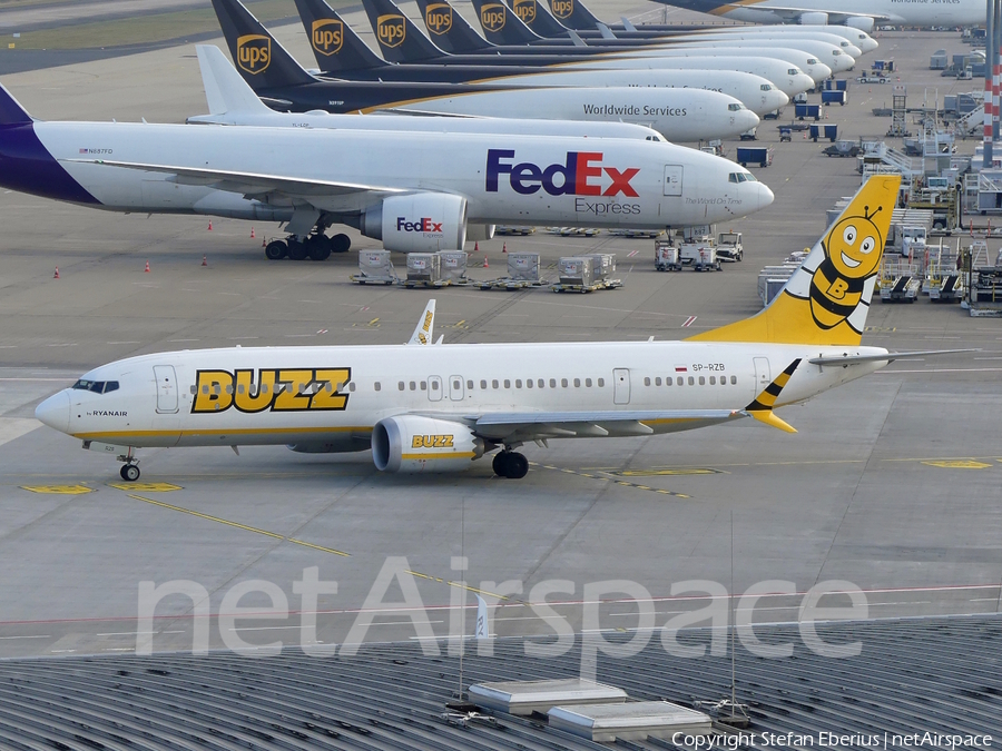 Buzz Boeing 737-8-200 (SP-RZB) | Photo 664251