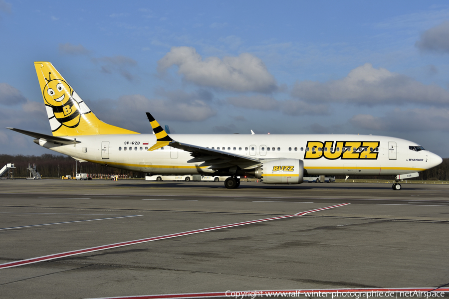 Buzz Boeing 737-8-200 (SP-RZB) | Photo 529589