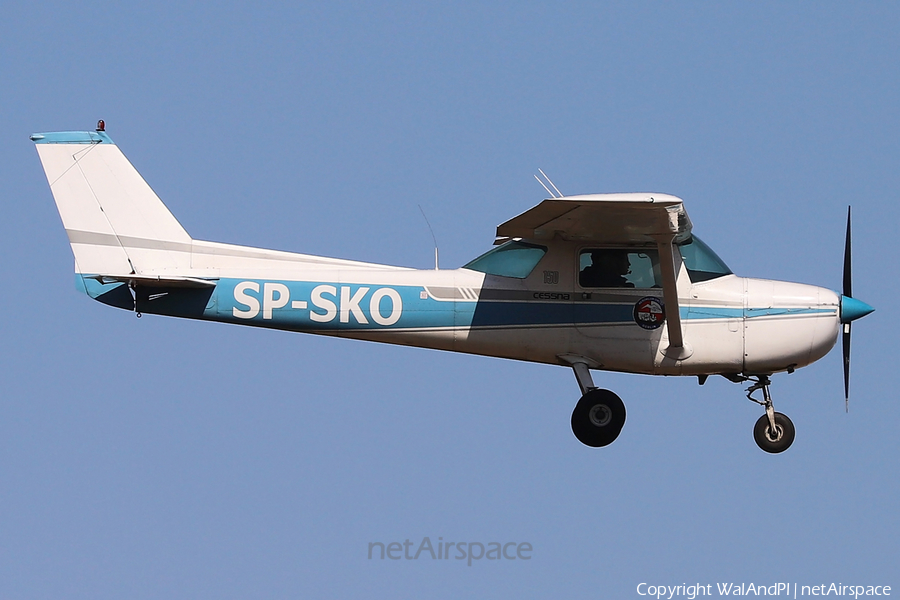 Aeroklub Orlat Deblin Cessna 150L (SP-SKO) | Photo 500012