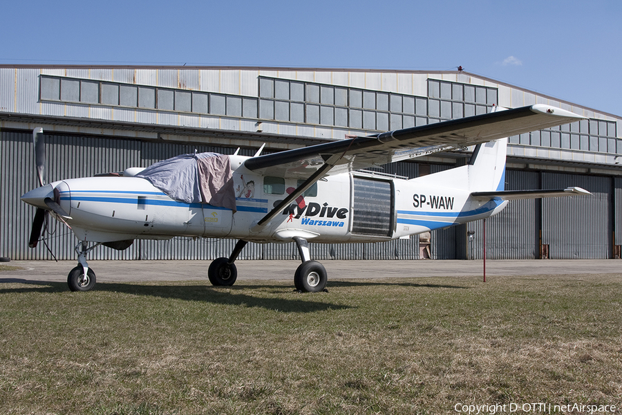 SkyDive Warsazwa Cessna 208B Grand Caravan (SP-WAW) | Photo 380728