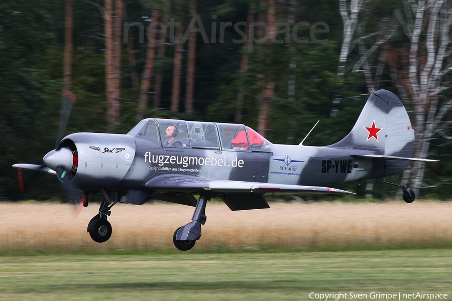 (Private) Yakovlev Yak-52TW (SP-YWE) | Photo 469485
